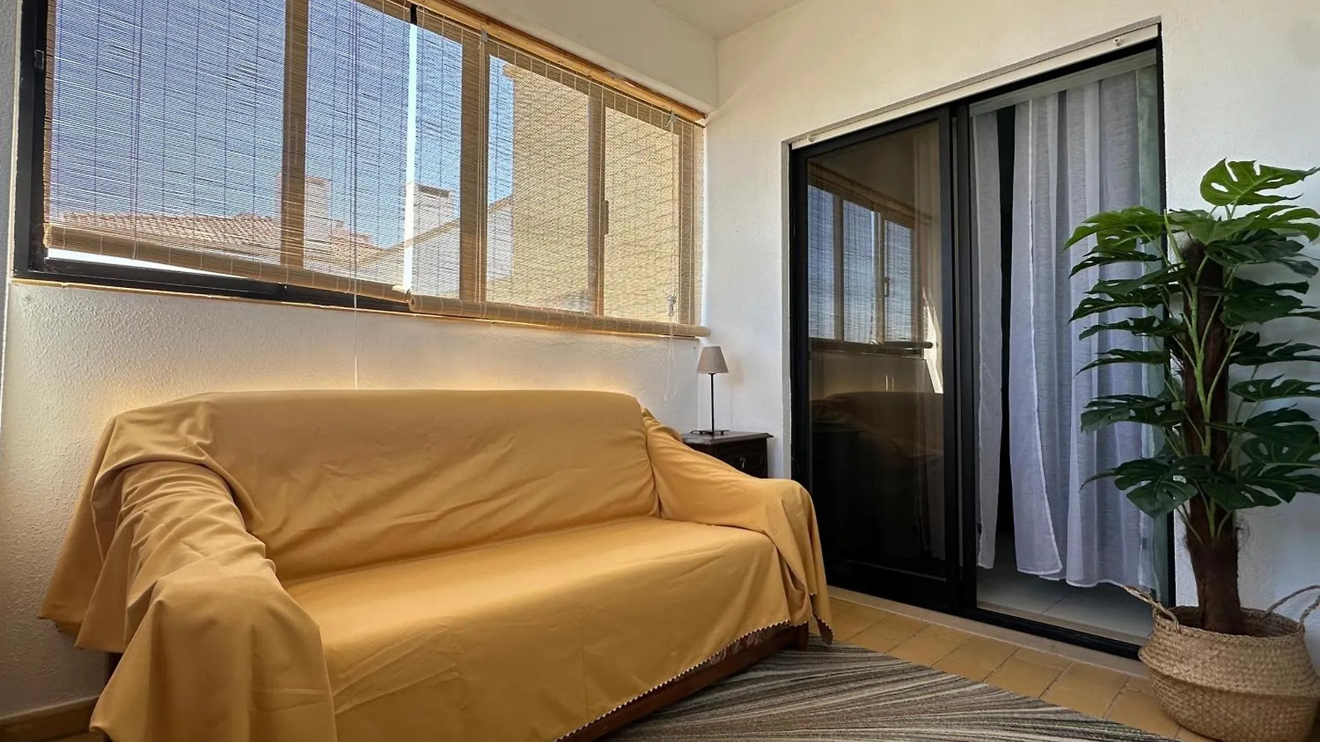 Apartamento T2 Perto Praia Da Rocha Portimao Apartment